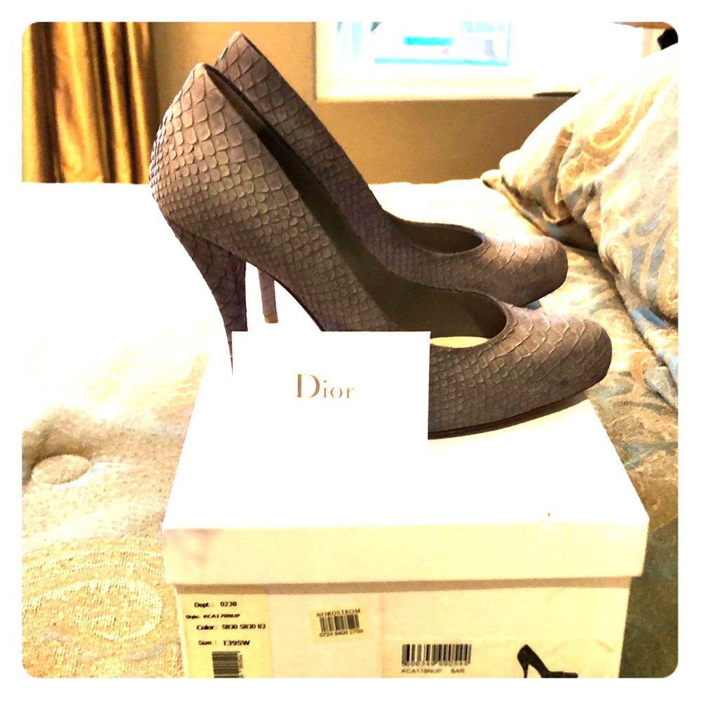 Christian Dior grey pumps